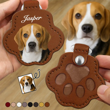 Load image into Gallery viewer, Custom Photo Dog Cat Pet Portrait - Personalized Paw Shaped Leather Keychain With Stitching Leather Keychain With Stitching HeartfulPaws